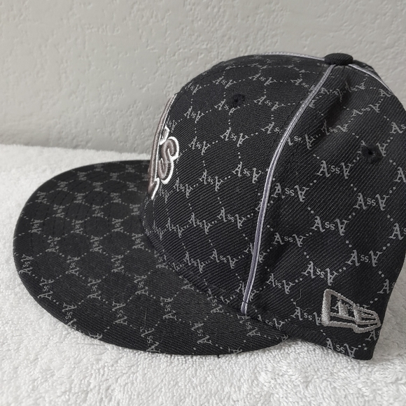 NEW ERA 59Fifty Oakland A's Black & Gray A's All overprint Fitted Hat Cap 7 3/8 - Picture 2 of 4